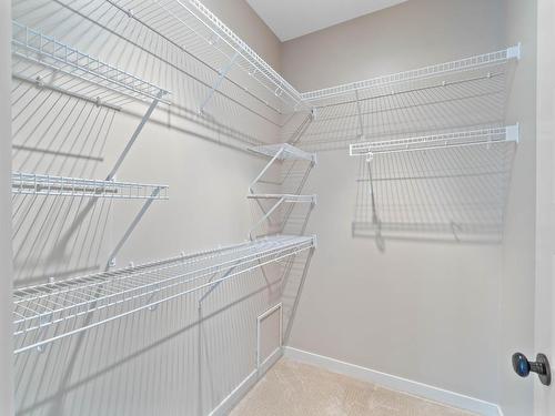 2542 Bentall Drive, Kamloops, BC - Indoor With Storage