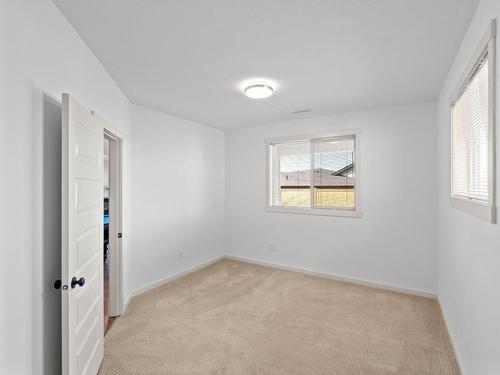 2542 Bentall Drive, Kamloops, BC - Indoor Photo Showing Other Room