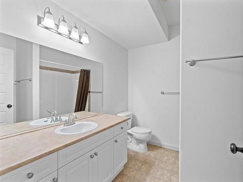 2542 Bentall Drive, Kamloops, BC - Indoor Photo Showing Bathroom