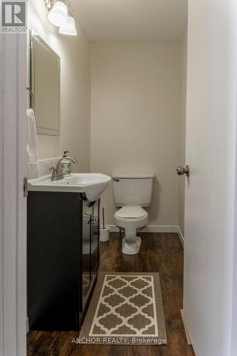 238 Homestead Crescent, London, ON - Indoor Photo Showing Bathroom