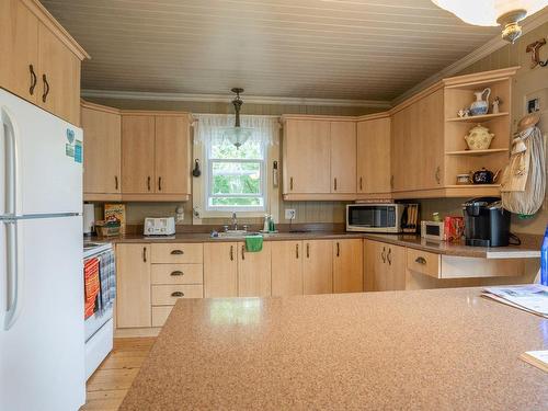 Kitchen - 6620 175E Rue, Saint-Georges, QC - Indoor Photo Showing Kitchen