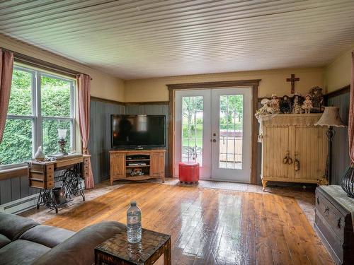 Living room - 6620 175E Rue, Saint-Georges, QC - Indoor Photo Showing Living Room