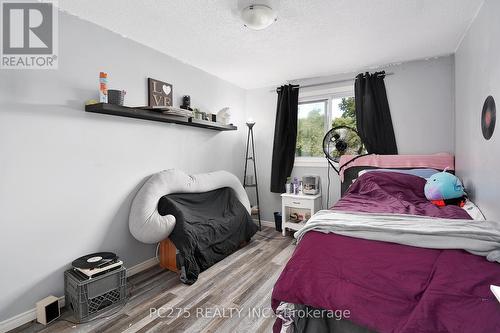 80 - 141 Condor Court, London, ON - Indoor Photo Showing Bedroom