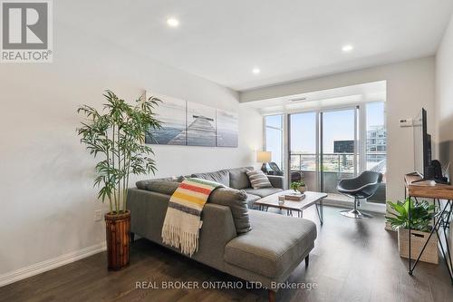 701 - 85 East Liberty Street, Toronto (Niagara), ON - Indoor Photo Showing Living Room