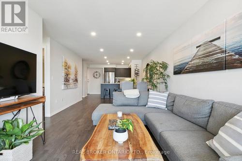 701 - 85 East Liberty Street, Toronto (Niagara), ON - Indoor Photo Showing Living Room