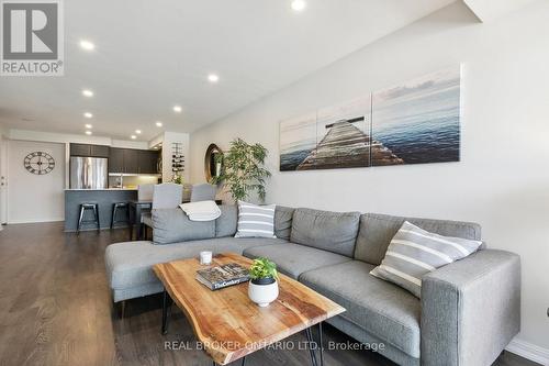 701 - 85 East Liberty Street, Toronto (Niagara), ON - Indoor Photo Showing Living Room