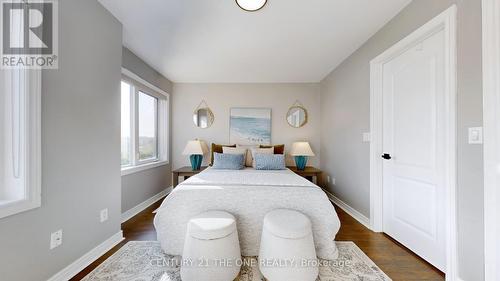 220 South Park Road, Markham (Commerce Valley), ON - Indoor Photo Showing Bedroom