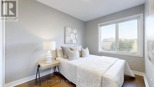 220 South Park Road, Markham (Commerce Valley), ON - Indoor Photo Showing Bedroom