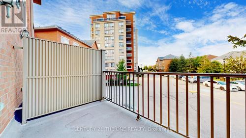 220 South Park Road, Markham (Commerce Valley), ON - Outdoor With Balcony