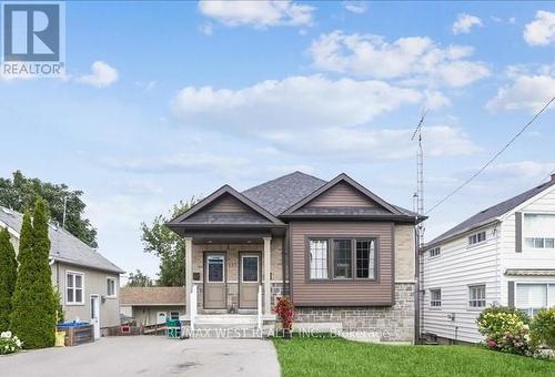 117 Rosehill Boulevard, Oshawa, ON - Outdoor With Facade