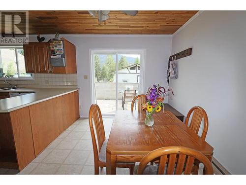 40 Chase Road, Christina Lake, BC - Indoor Photo Showing Dining Room