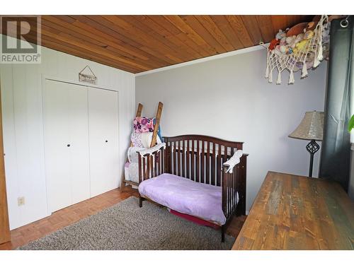 40 Chase Road, Christina Lake, BC - Indoor Photo Showing Bedroom