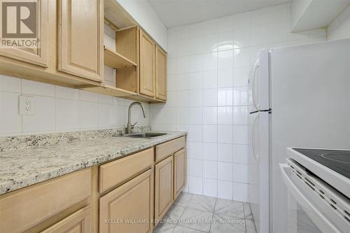 808 - 50 Lotherton Ptwy, Toronto (Yorkdale-Glen Park), ON - Indoor Photo Showing Kitchen