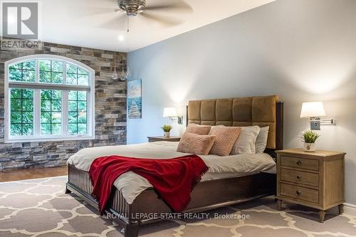 175 Oakhill Place, Hamilton (Ancaster), ON - Indoor Photo Showing Bedroom