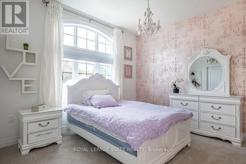 175 Oakhill Place, Hamilton (Ancaster), ON - Indoor Photo Showing Bedroom