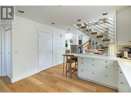 2340 Ethel Street, Kelowna, BC - Indoor Photo Showing Kitchen