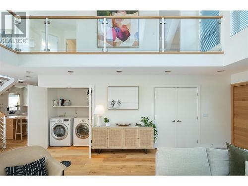 2340 Ethel Street, Kelowna, BC - Indoor Photo Showing Laundry Room