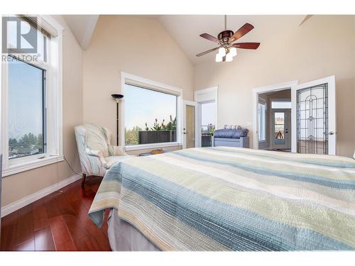 375 Trumpeter Court, Kelowna, BC - Indoor Photo Showing Bedroom