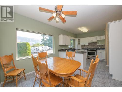 124 Sarsons Road Unit# 31, Vernon, BC - Indoor Photo Showing Dining Room