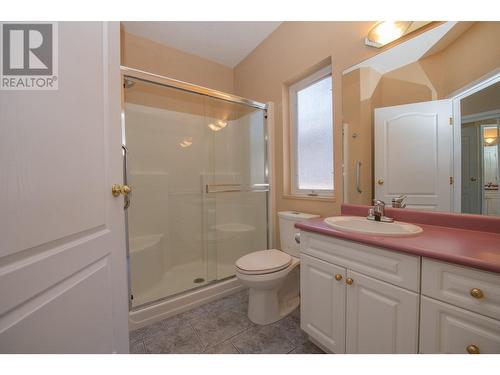 124 Sarsons Road Unit# 31, Vernon, BC - Indoor Photo Showing Bathroom