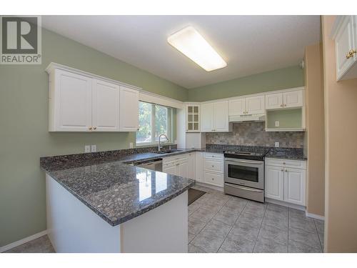 124 Sarsons Road Unit# 31, Vernon, BC - Indoor Photo Showing Kitchen