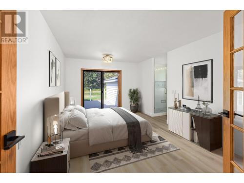 3898 Desert Pines Avenue, Peachland, BC - Indoor Photo Showing Bedroom