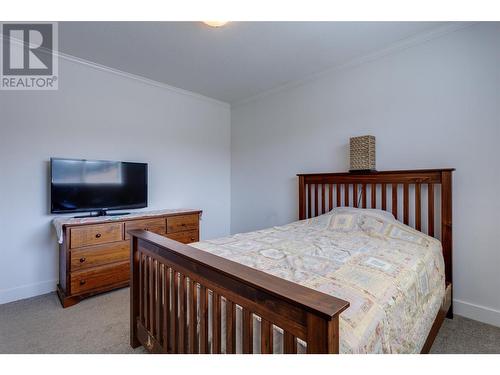 1835 Nancee Way Court Unit# 30, Kelowna, BC - Indoor Photo Showing Bedroom