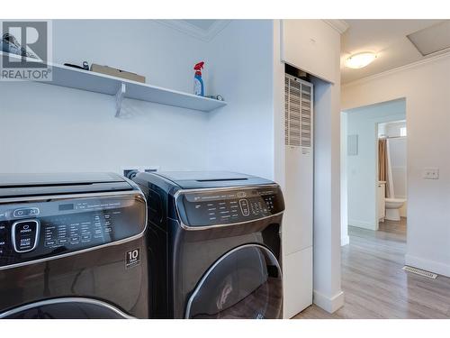 1835 Nancee Way Court Unit# 30, Kelowna, BC - Indoor Photo Showing Laundry Room