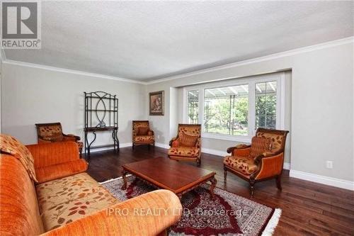 10414 Chinguacousy Road, Brampton (Fletcher'S Meadow), ON - Indoor Photo Showing Living Room