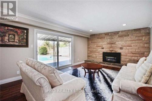 10414 Chinguacousy Road, Brampton (Fletcher'S Meadow), ON - Indoor Photo Showing Living Room With Fireplace