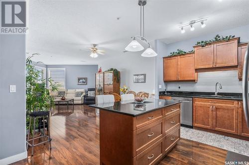 305 405 Cartwright Street, Saskatoon, SK - Indoor Photo Showing Kitchen