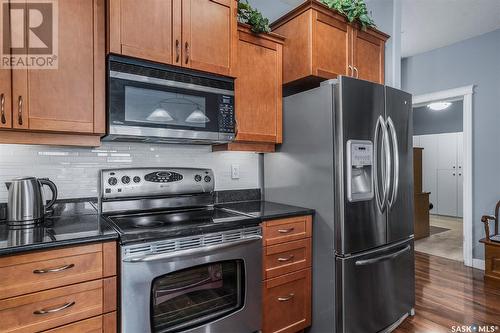 305 405 Cartwright Street, Saskatoon, SK - Indoor Photo Showing Kitchen