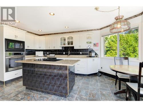 3131 Doucette Drive, West Kelowna, BC - Indoor Photo Showing Kitchen