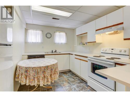 3131 Doucette Drive, West Kelowna, BC - Indoor Photo Showing Kitchen