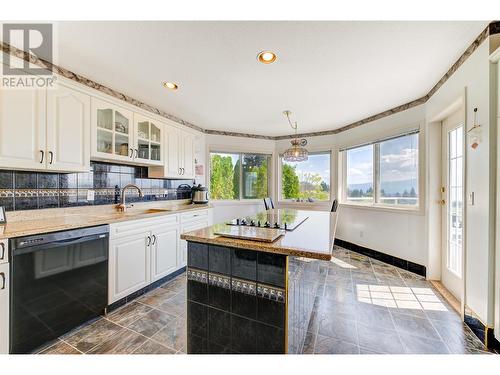 3131 Doucette Drive, West Kelowna, BC - Indoor Photo Showing Kitchen