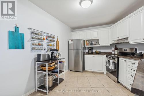 1502 - 500 Talbot Street, London, ON - Indoor Photo Showing Kitchen With Stainless Steel Kitchen