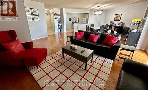 1502 - 500 Talbot Street, London, ON - Indoor Photo Showing Living Room