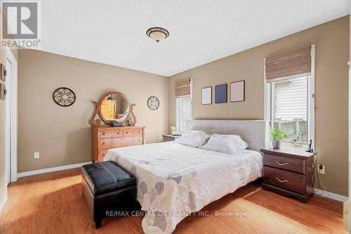 63 Parkview Drive, Strathroy-Caradoc (Ne), ON - Indoor Photo Showing Bedroom