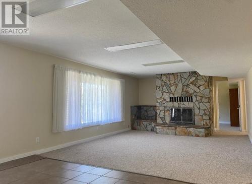 7437 Valley Heights Drive, Grand Forks, BC - Indoor With Fireplace