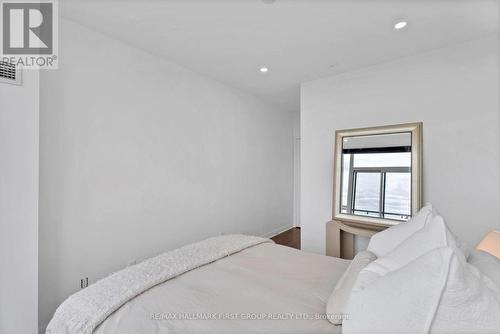 907 - 525 Wilson Avenue, Toronto (Clanton Park), ON - Indoor Photo Showing Bedroom