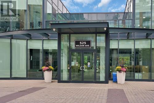 907 - 525 Wilson Avenue, Toronto (Clanton Park), ON - Outdoor