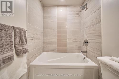 105 - 2213 Kingston Road, Toronto (Birchcliffe-Cliffside), ON - Indoor Photo Showing Bathroom