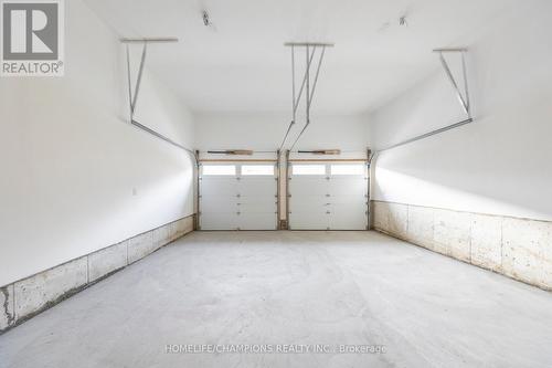 476 Twin Streams Road, Whitby, ON - Indoor Photo Showing Garage