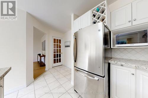 125 Wharton Square, Toronto (Milliken), ON - Indoor Photo Showing Kitchen