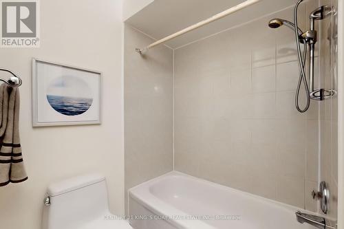 125 Wharton Square, Toronto (Milliken), ON - Indoor Photo Showing Bathroom