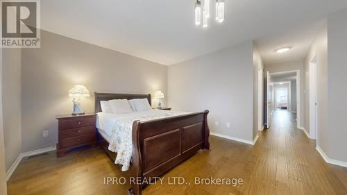 3210 Cabano Crescent, Mississauga (Churchill Meadows), ON - Indoor Photo Showing Bedroom