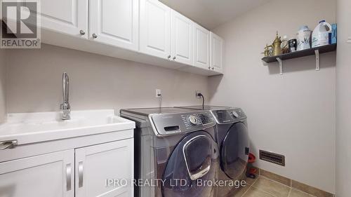 3210 Cabano Crescent, Mississauga (Churchill Meadows), ON - Indoor Photo Showing Laundry Room