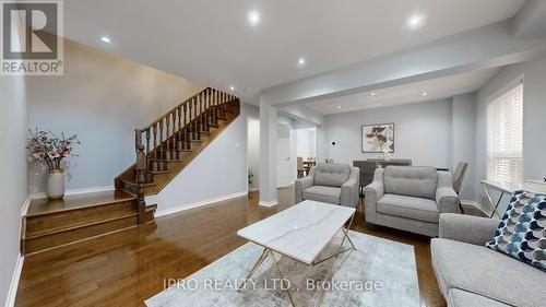 3210 Cabano Crescent, Mississauga (Churchill Meadows), ON - Indoor Photo Showing Living Room