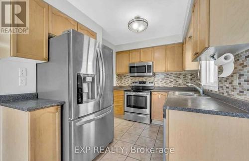 40 Sweetwood Circle, Brampton, ON - Indoor Photo Showing Kitchen With Stainless Steel Kitchen