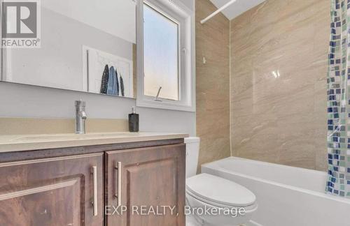 40 Sweetwood Circle, Brampton, ON - Indoor Photo Showing Bathroom